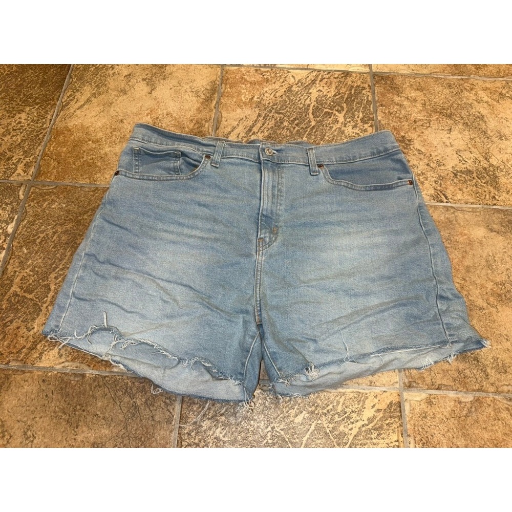 Levi Strauss Signature Mid Rise Original Shorts Light Wash Size 16 W33